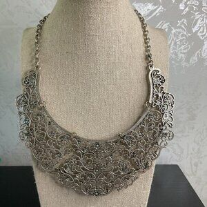 Elegant Silver Filigree Statement Necklace With Adjustable Chain Clasp